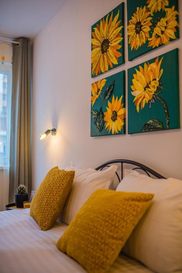 Kitty Sunflower Apartment Alba Iulia Zewnętrze zdjęcie