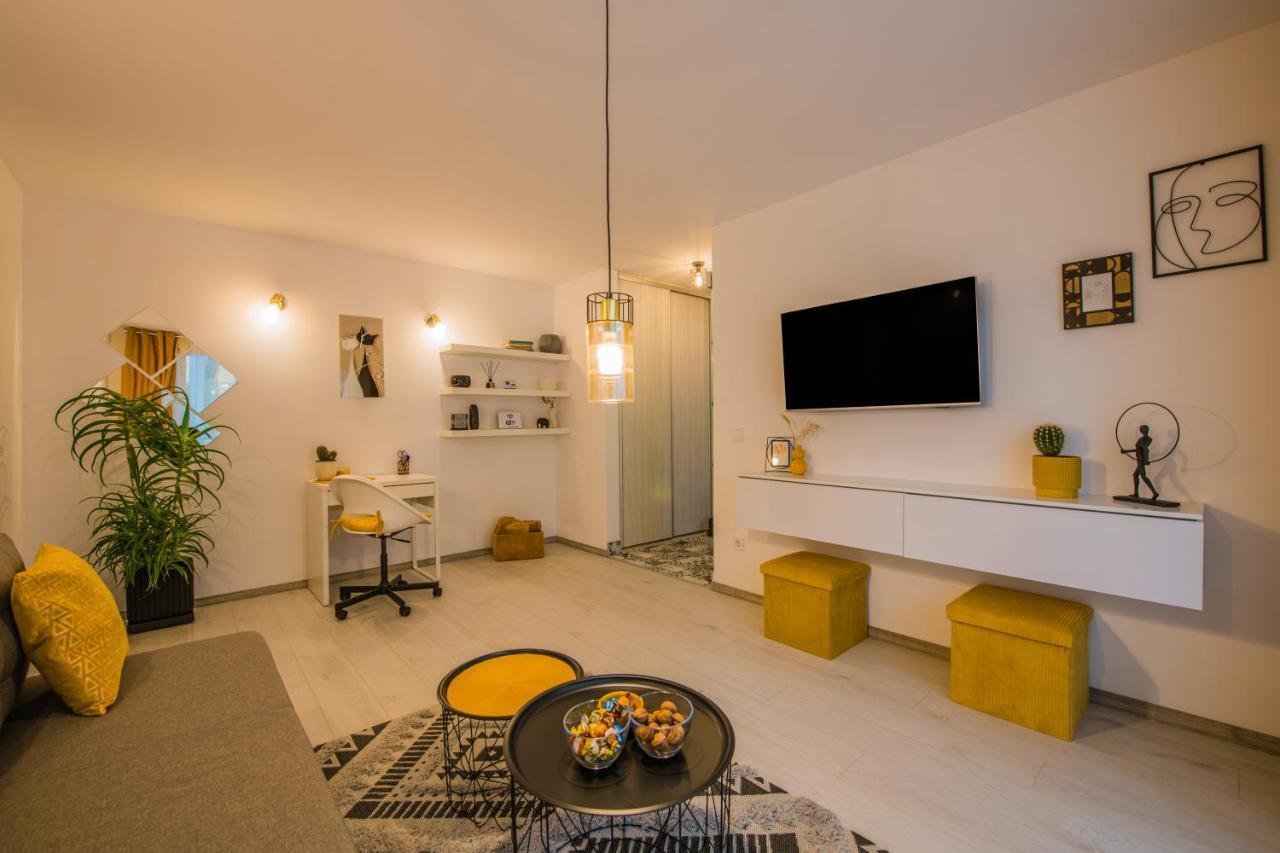 Kitty Sunflower Apartment Alba Iulia Zewnętrze zdjęcie